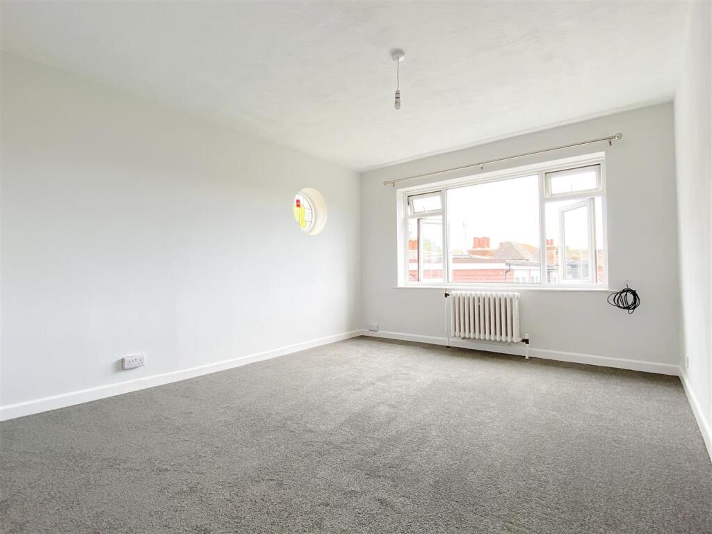 2 bed 1st Floor Flat for rent in Brighton and Hove. From Bishop Sullivan - Brighton