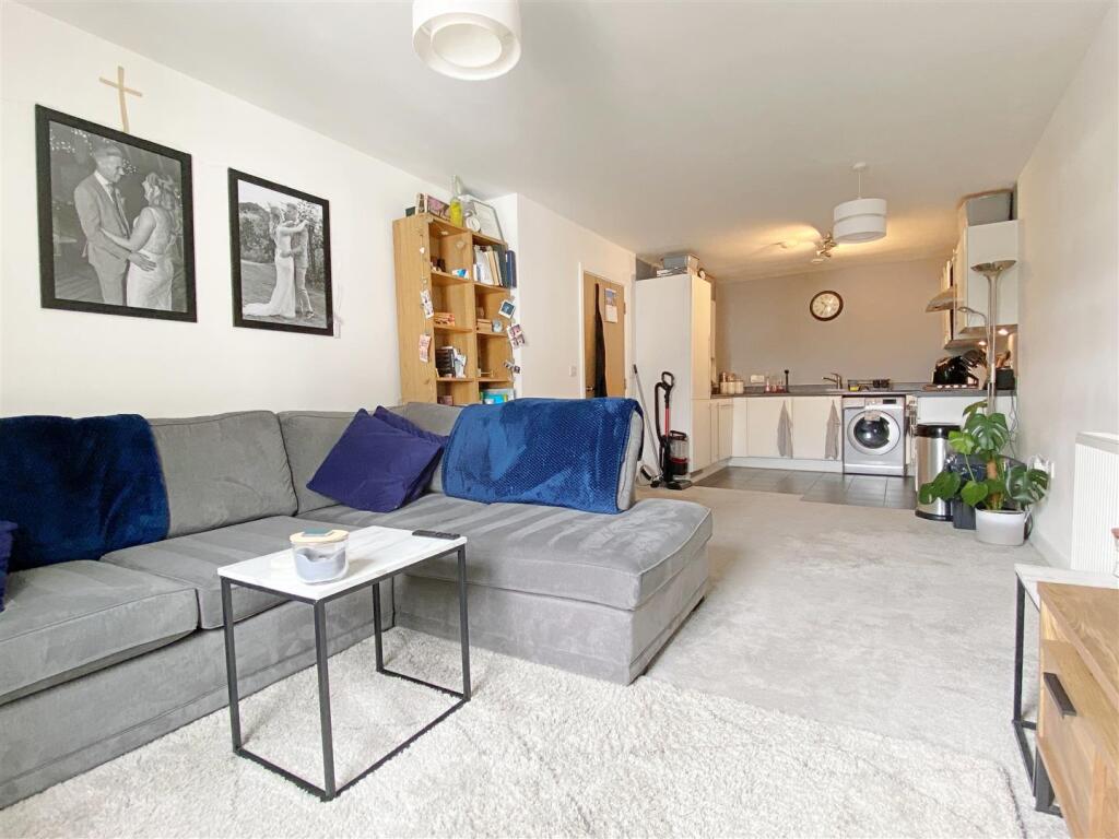 2 bed House Share for rent in Worthing. From Bishop Sullivan - Brighton 2 bed House Share for rent in Worthing. From Bishop Sullivan - Brighton