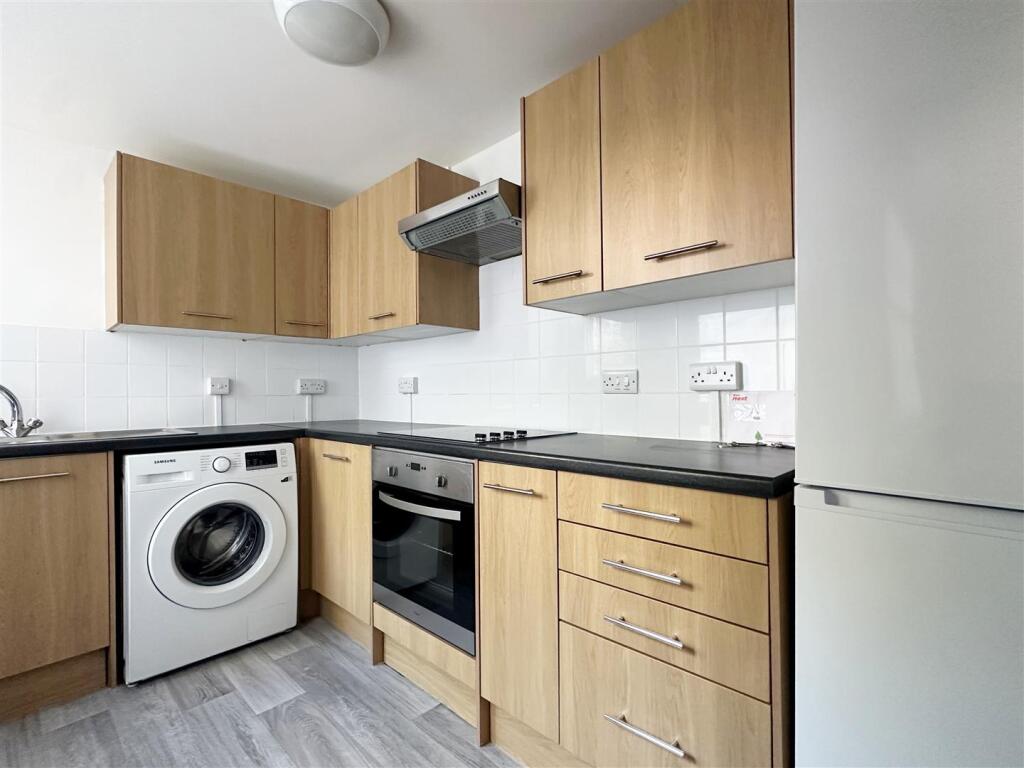 1 bed 1st Floor Flat for rent in Brighton and Hove. From Bishop Sullivan - Brighton