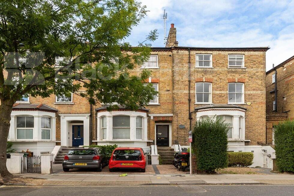 3 bed 1st Floor Flat for rent in Camden Town. From Black Katz - Camden