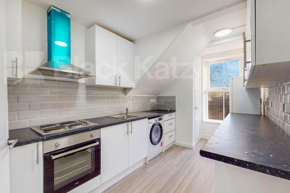 3 bed 1st Floor Flat for rent in Camden Town. From Black Katz - Camden