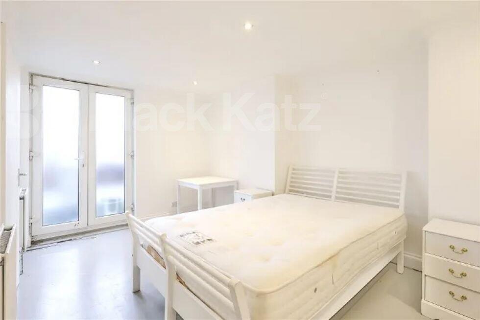 3 bed 1st Floor Flat for rent in Hornsey. From Black Katz - Camden