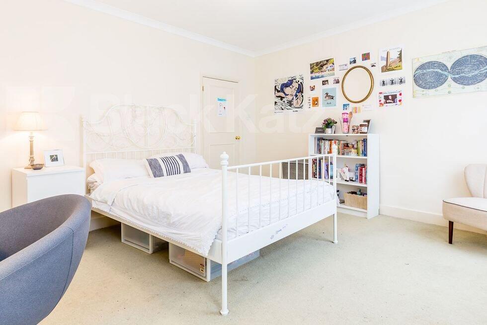 4 bed 1st Floor Flat for rent in Camden Town. From Black Katz - Camden
