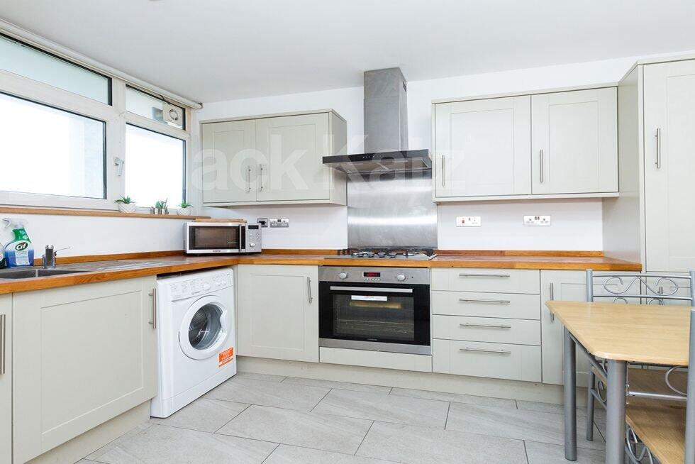 4 bed 1st Floor Flat for rent in Camden Town. From Black Katz - Camden 4 bed 1st Floor Flat for rent in Camden Town. From Black Katz - Camden