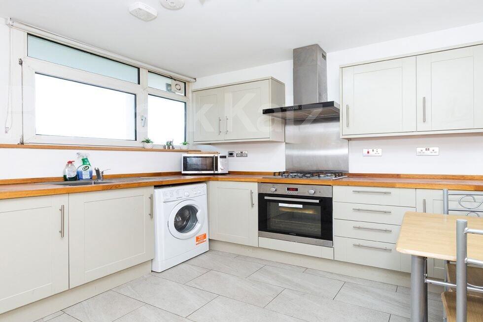 3 bed 1st Floor Flat for rent in Camden Town. From Black Katz - Camden