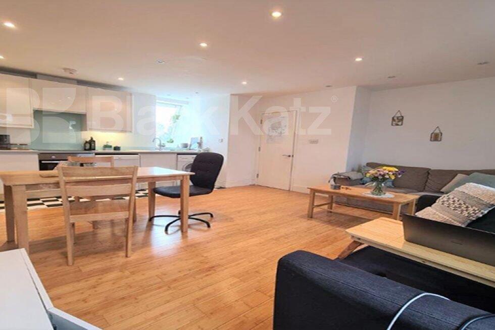 1 bed 1st Floor Flat for rent in Camden Town. From Black Katz - Camden