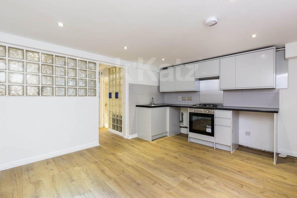 1 bed 1st Floor Flat for rent in Camden Town. From Black Katz - Camden