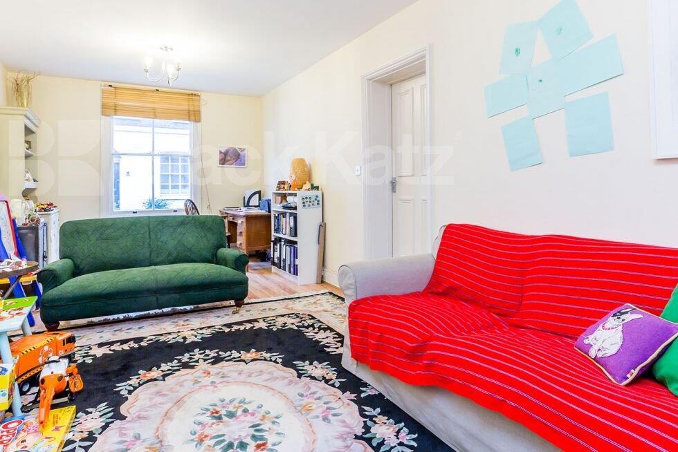 3 bed 1st Floor Flat for rent in Camden Town. From Black Katz - Camden