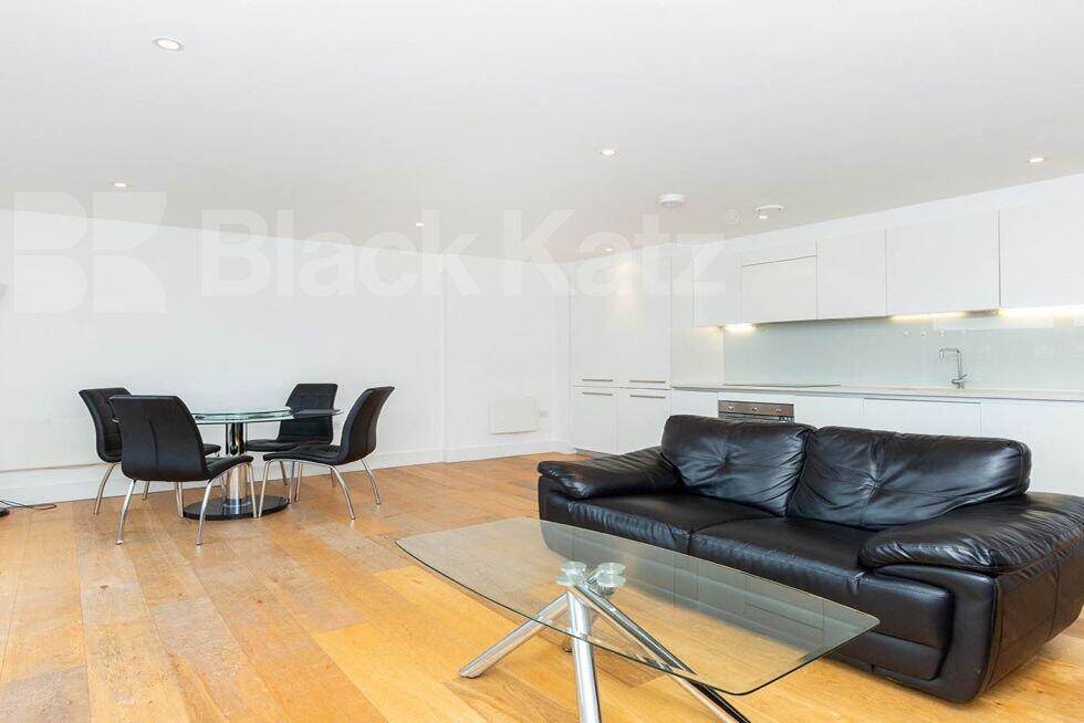 3 bed 1st Floor Flat for rent in Stoke Newington. From Black Katz - Camden