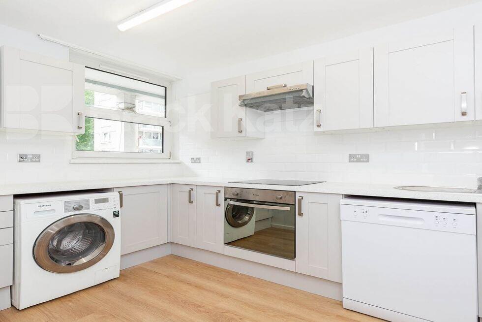 3 bed 1st Floor Flat for rent in Camden Town. From Black Katz - Camden