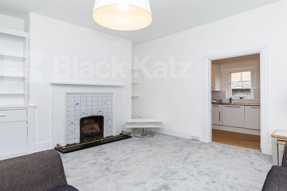 3 bed 1st Floor Flat for rent in Camden Town. From Black Katz - Camden