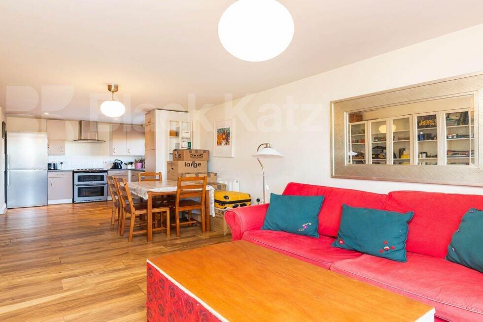 1 bed 1st Floor Flat for rent in Camden Town. From Black Katz - Camden