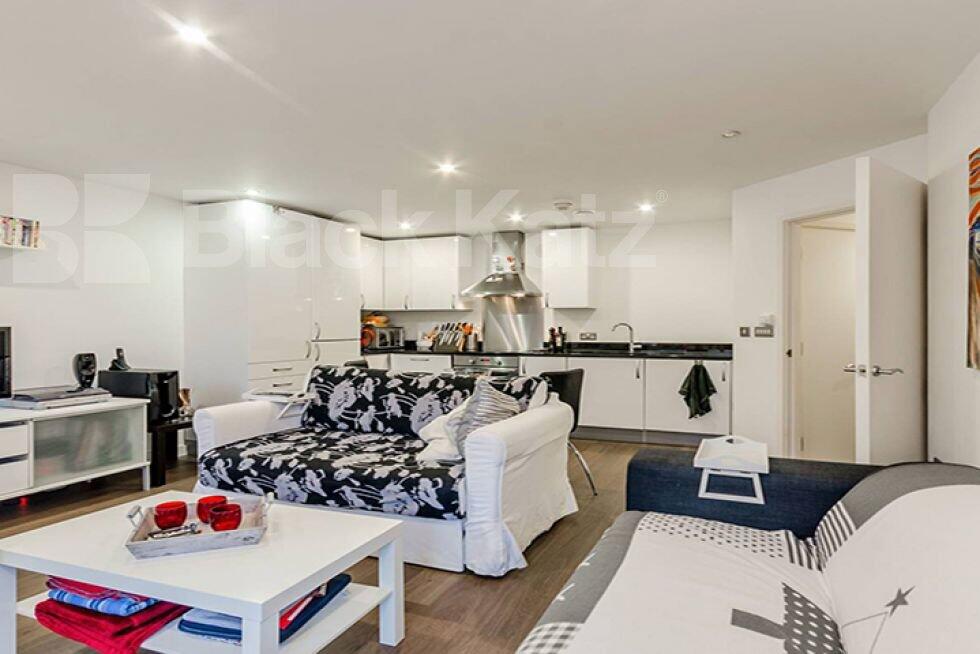 1 bed 1st Floor Flat for rent in Camden Town. From Black Katz - Camden