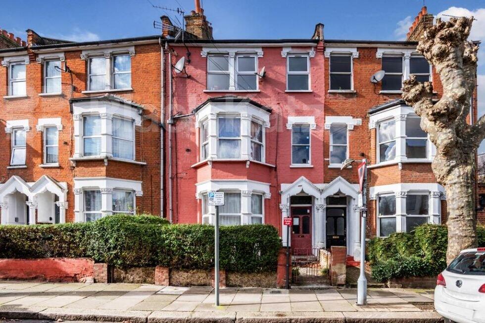 3 bed 1st Floor Flat for rent in Tottenham. From Black Katz - Camden 3 bed 1st Floor Flat for rent in Tottenham. From Black Katz - Camden