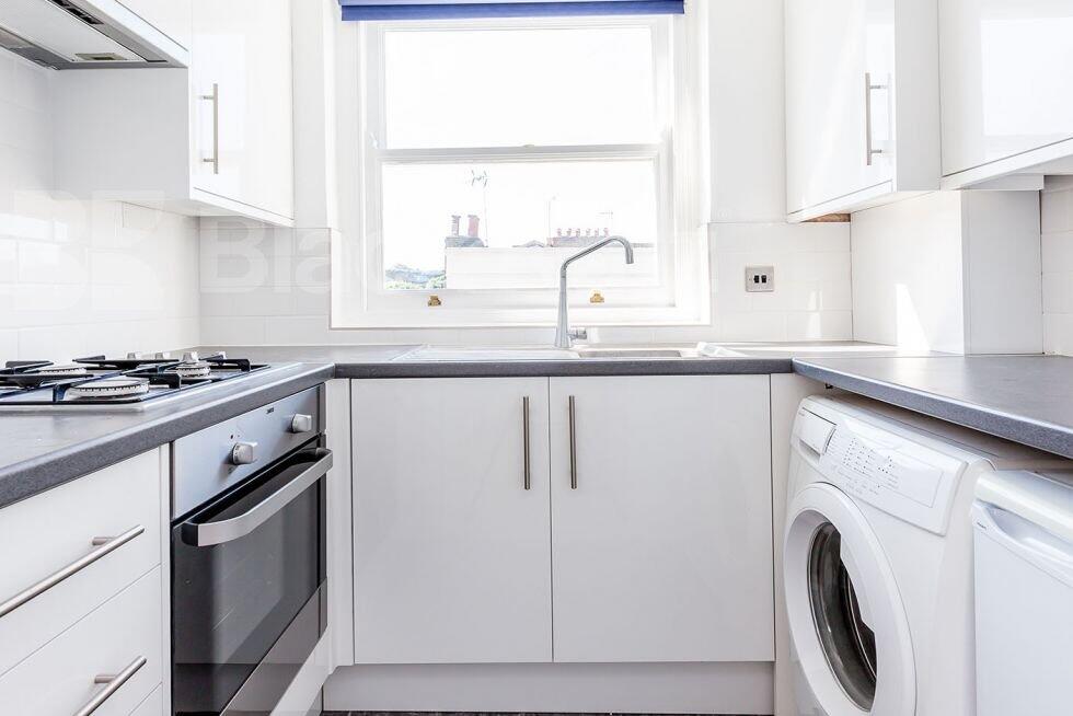 2 bed 1st Floor Flat for rent in Camden Town. From Black Katz - Camden