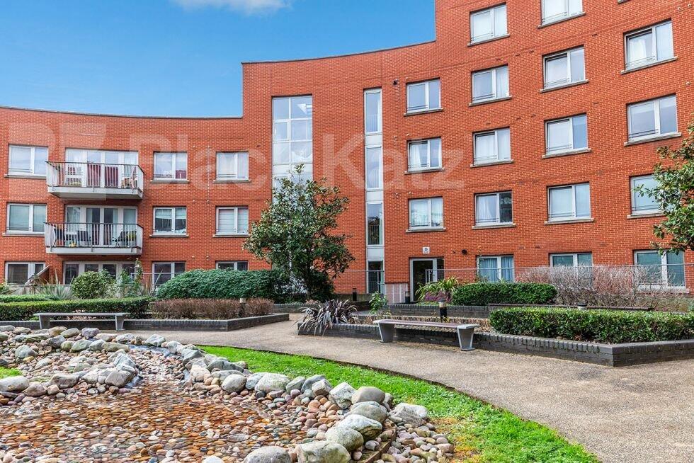 3 bed 1st Floor Flat for rent in Islington. From Black Katz - Camden 3 bed 1st Floor Flat for rent in Islington. From Black Katz - Camden