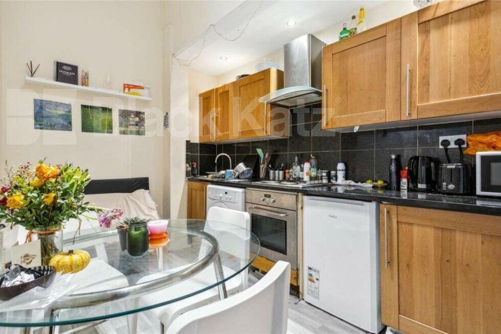3 bed 1st Floor Flat for rent in Hornsey. From Black Katz - Camden
