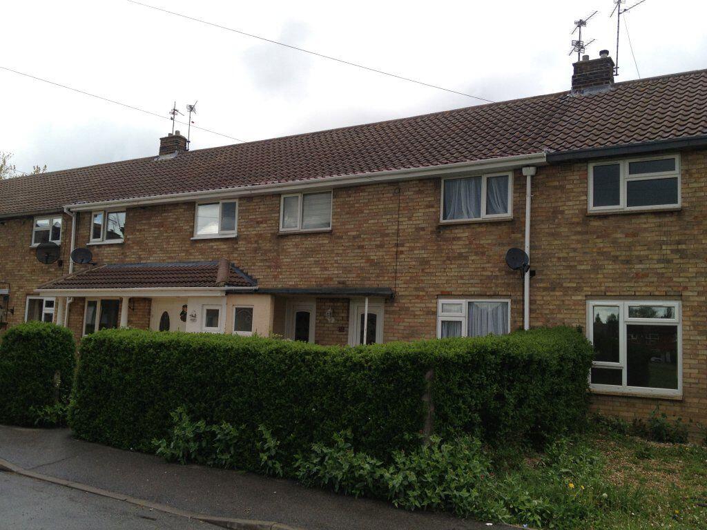 3 bed Mid Terraced House for rent in Corby. From Cunninghams Estate Agents - Corby