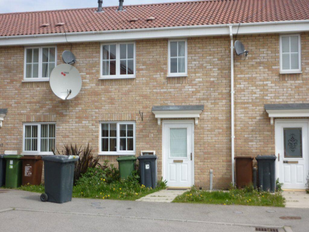 3 bed Mid Terraced House for rent in Corby. From Cunninghams Estate Agents - Corby