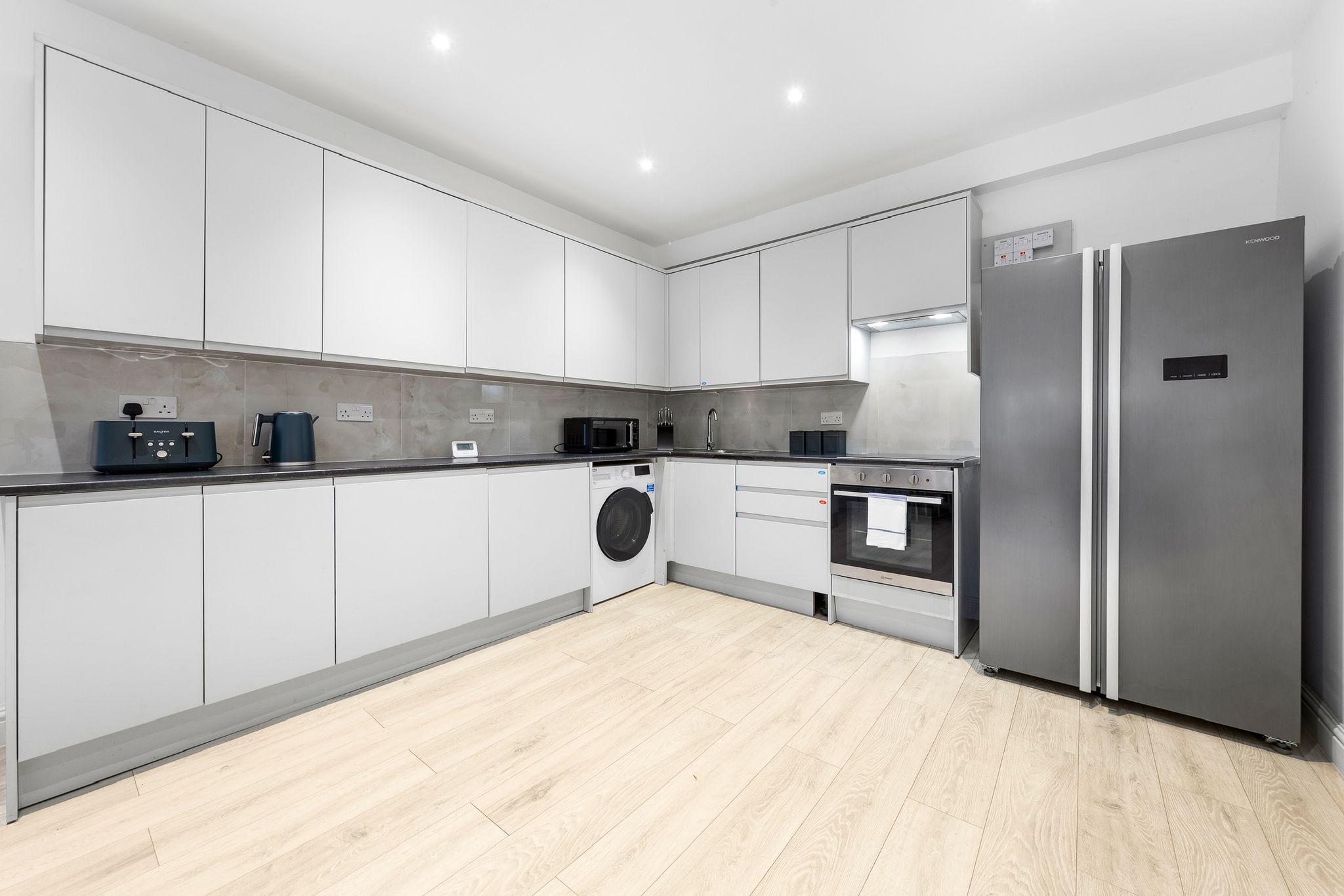 3 bed 1st Floor Flat for rent in Hendon. From Brampton Real Estate