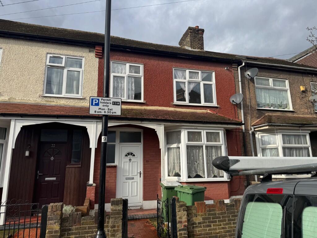 3 bed Mid Terraced House for rent in East Ham. From Brian Thomas Estate Agents - Chadwell Heath
