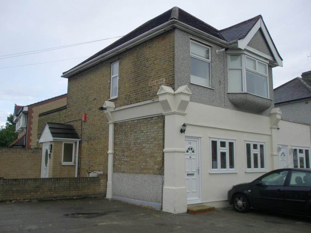 1 bed 1st Floor Flat for rent in Ilford. From Brian Thomas Estate Agents - Chadwell Heath