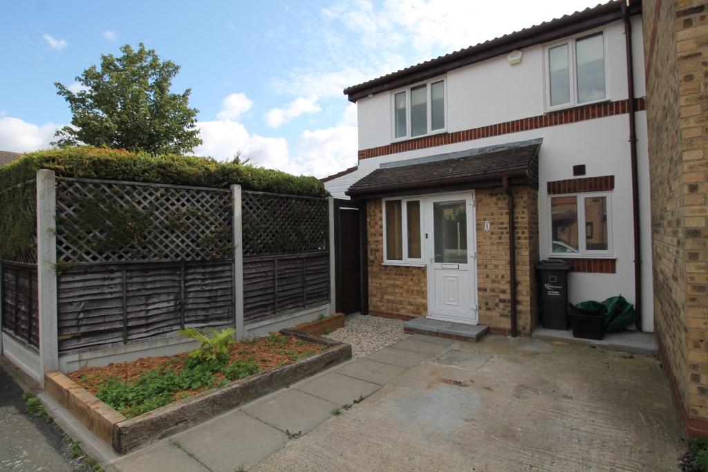 2 bed Semi Detached for rent in Ilford. From Brian Thomas Estate Agents - Chadwell Heath