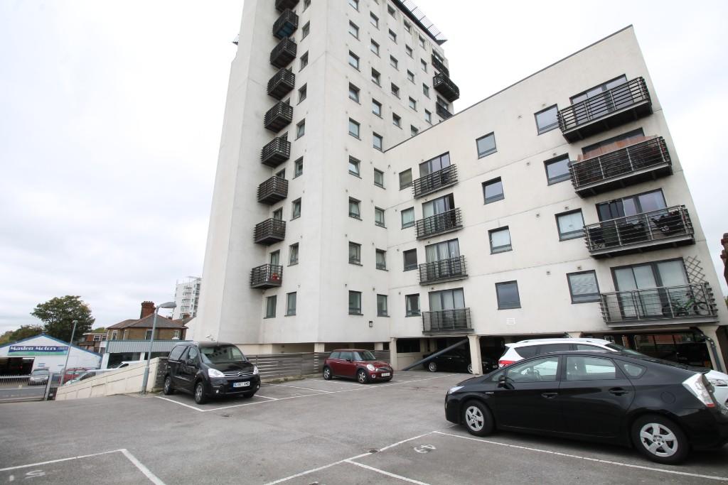 1 bed Apartment for rent in Romford. From Brian Thomas Estate Agents - Chadwell Heath