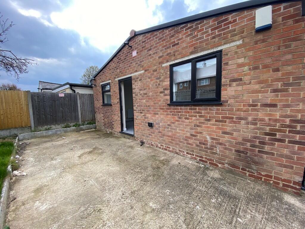 1 bed Bungalow for rent in Romford. From Brian Thomas Estate Agents - Chadwell Heath 1 bed Bungalow for rent in Romford. From Brian Thomas Estate Agents - Chadwell Heath