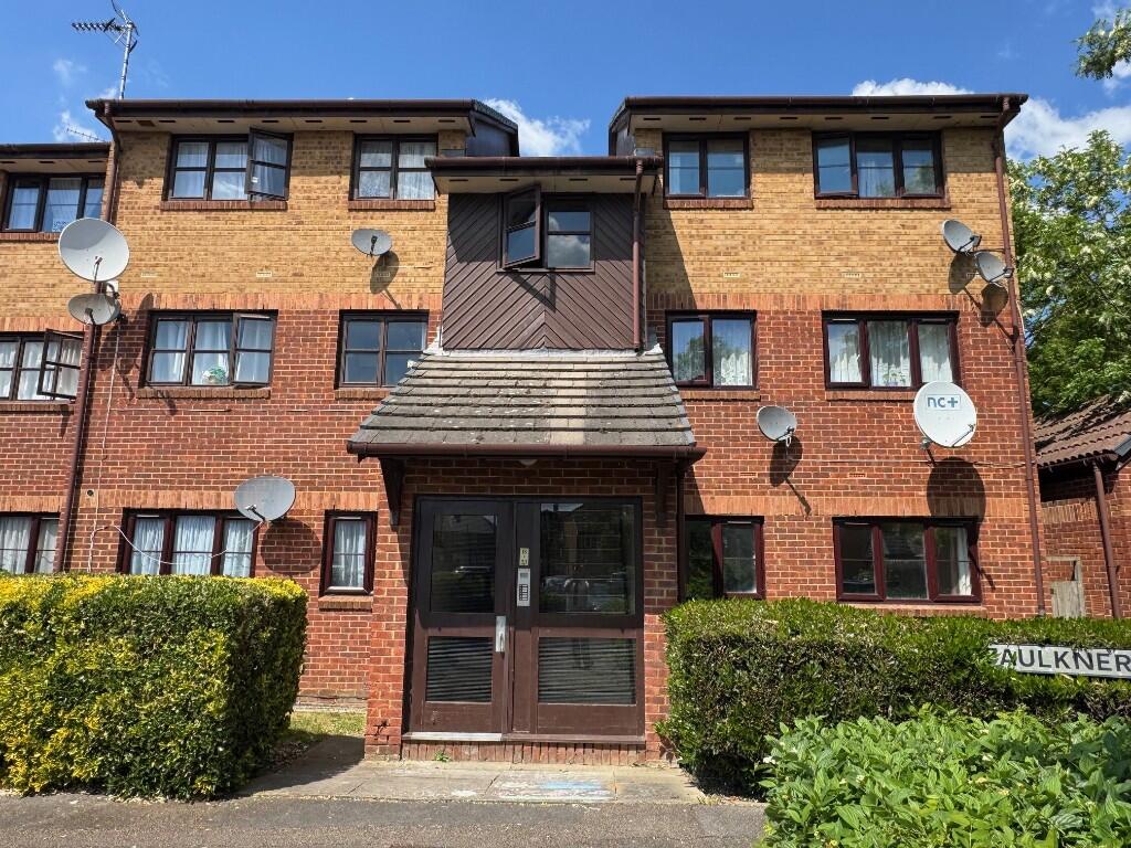 2 bed 1st Floor Flat for rent in Ilford. From Brian Thomas Estate Agents - Chadwell Heath