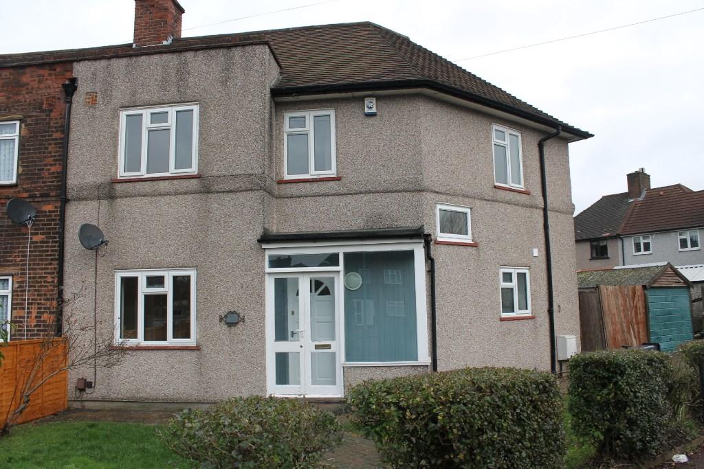 3 bed Semi Detached for rent in Dagenham. From Brian Thomas Estate Agents - Chadwell Heath