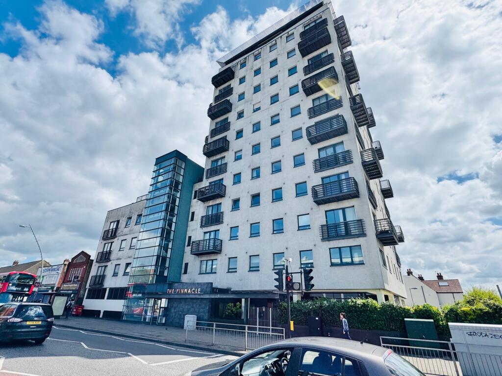 2 bed Apartment for rent in Romford. From Brian Thomas Estate Agents - Chadwell Heath 2 bed Apartment for rent in Romford. From Brian Thomas Estate Agents - Chadwell Heath