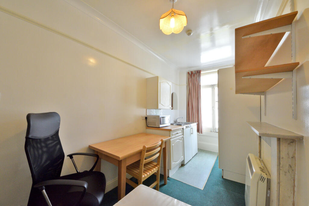 0 bed Mid Terraced House for rent in London. From Broadway & West - London