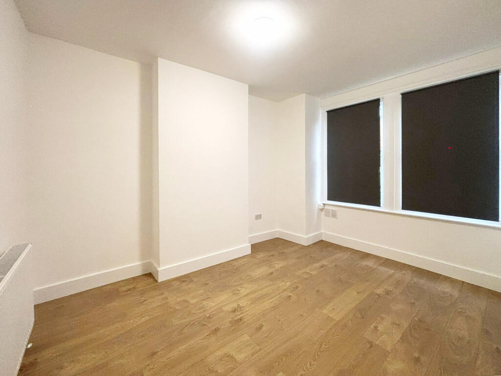 2 bed Mid Terraced House for rent in London. From Broadway & West - London