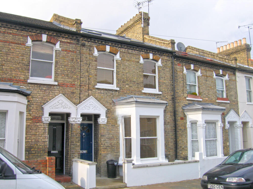 5 bed Mid Terraced House for rent in London. From Broadway & West - London