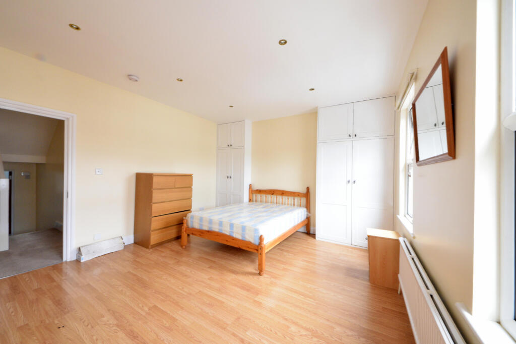 4 bed 1st Floor Flat for rent in London. From Broadway & West - London 4 bed 1st Floor Flat for rent in London. From Broadway & West - London