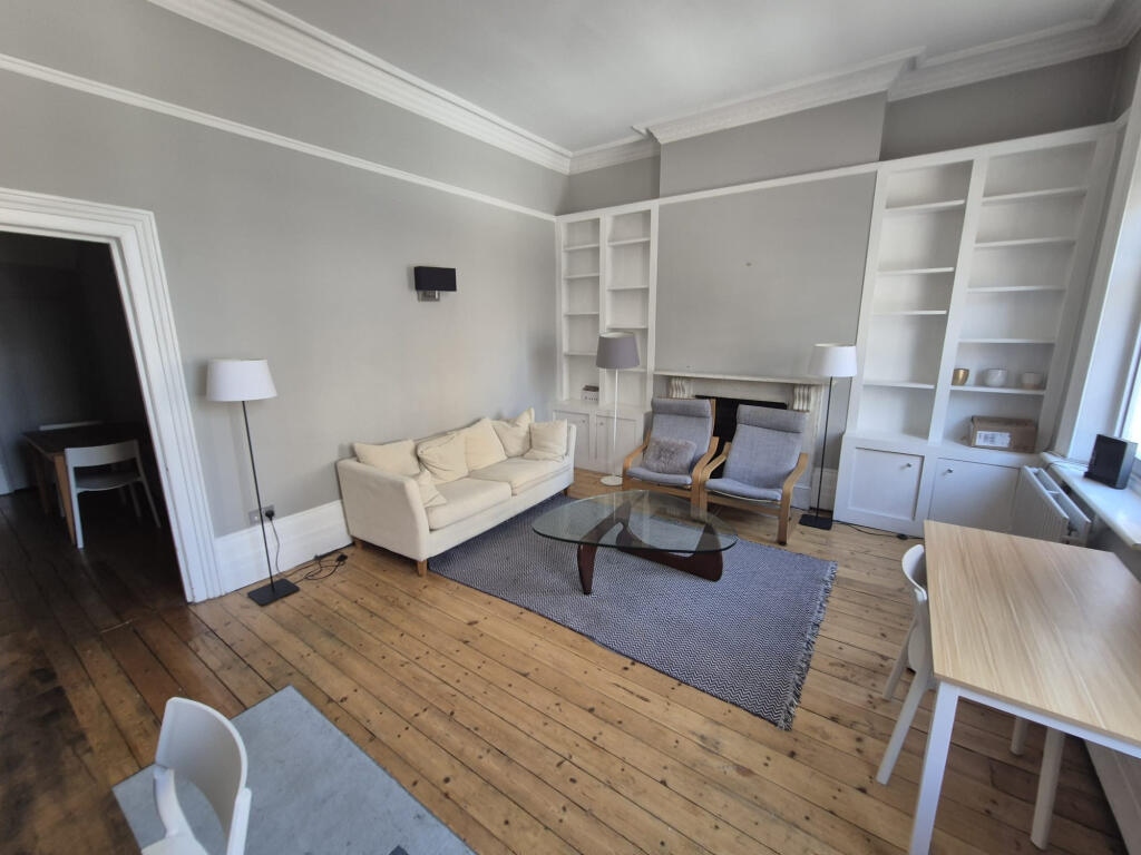 1 bed 1st Floor Flat for rent in London. From Broadway & West - London