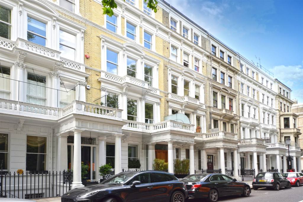 4 bed Studio for rent in Kensington. From Broadway & West - London