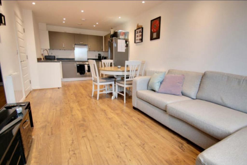 1 bed Flat for rent in Slough. From Brownstones Property Services - Slough