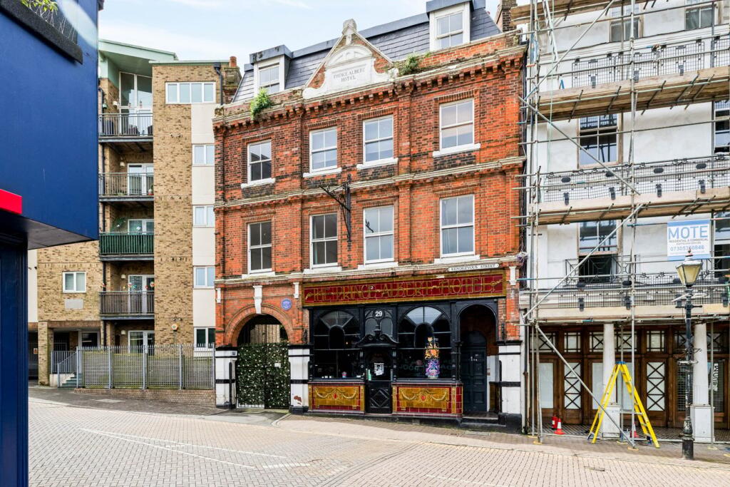 3 bed Apartment for rent in Folkestone. From Burnap & Abel - Folkestone