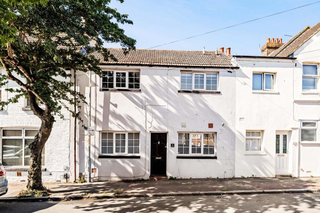 2 bed Mid Terraced House for rent in Folkestone. From Burnap & Abel - Folkestone