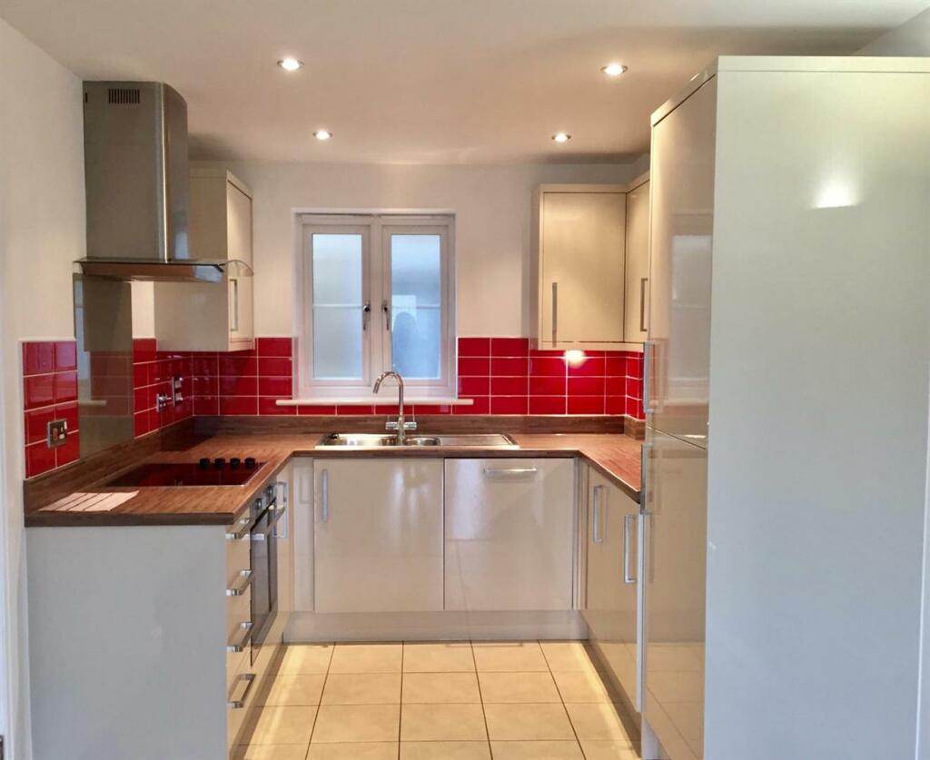 1 bed Apartment for rent in Addlestone. From Butlers Property Online - Weybridge