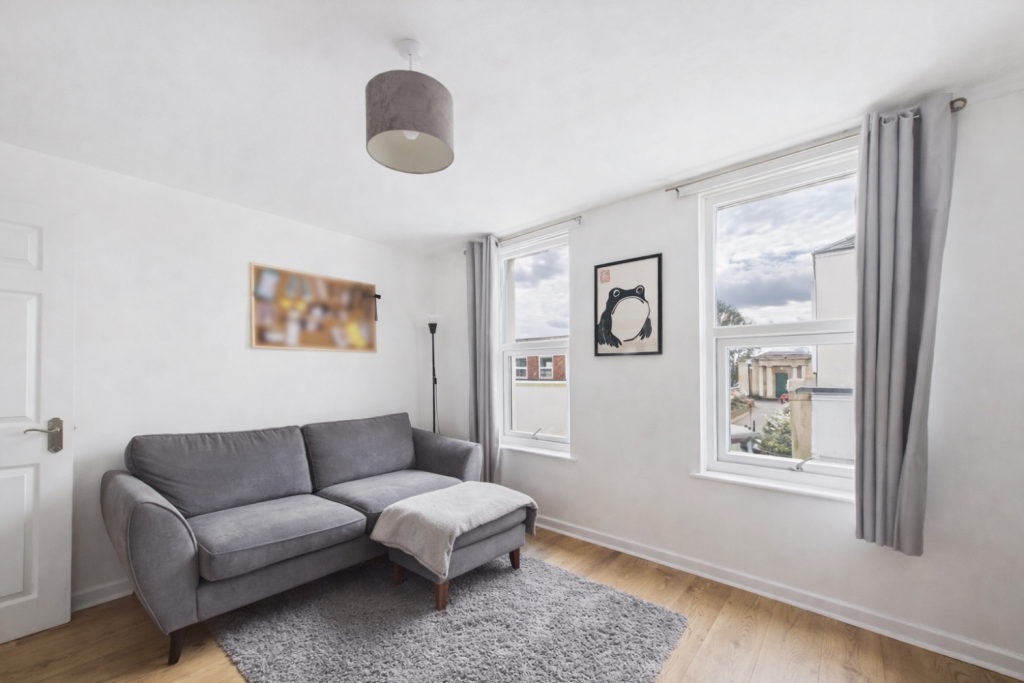 1 bed 1st Floor Flat for rent in Cheltenham. From CGT Lettings - Cheltenham