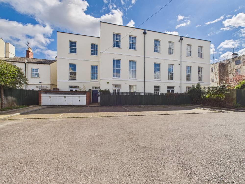 2 bed Apartment for rent in Prestbury. From CGT Lettings - Cheltenham 2 bed Apartment for rent in Prestbury. From CGT Lettings - Cheltenham