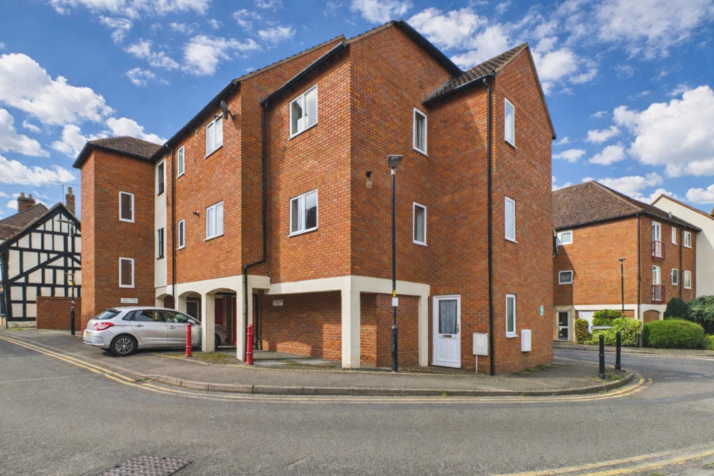 2 bed Detached for rent in Tewkesbury. From CGT Lettings - Cheltenham