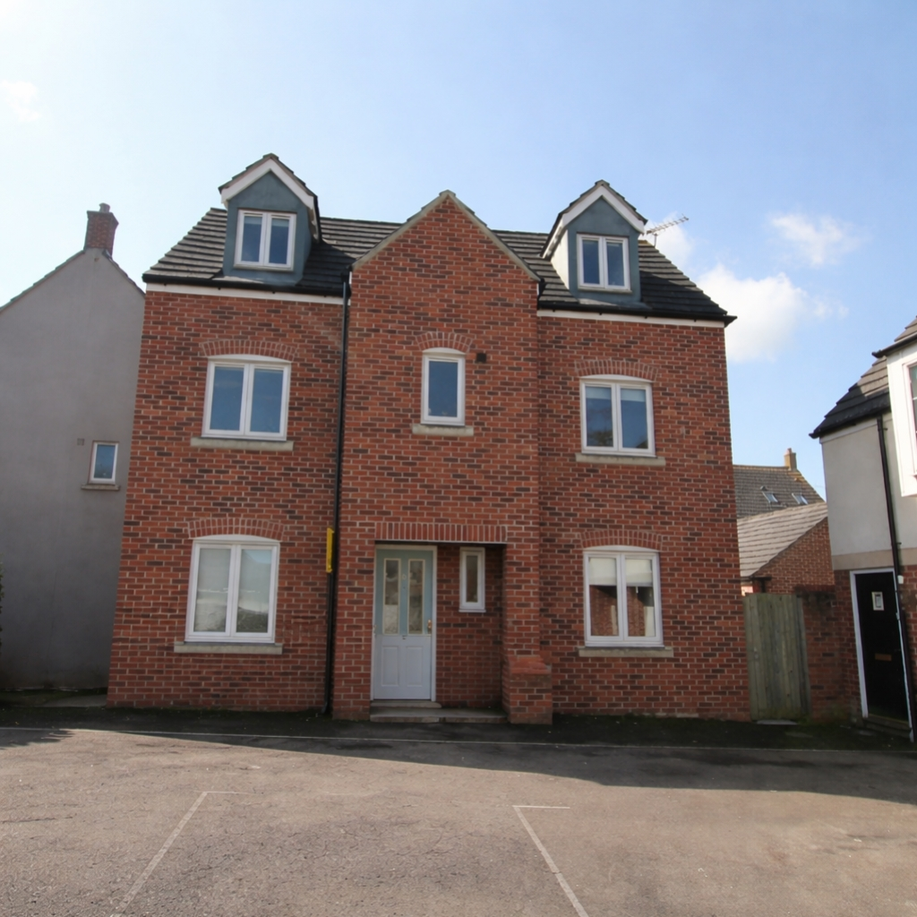 5 bed Detached for rent in Gloucester. From CGT Lettings - Cheltenham