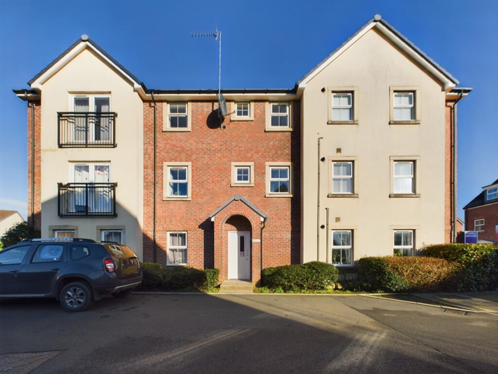 2 bed 1st Floor Flat for rent in Hardwicke. From CGT Lettings - Cheltenham