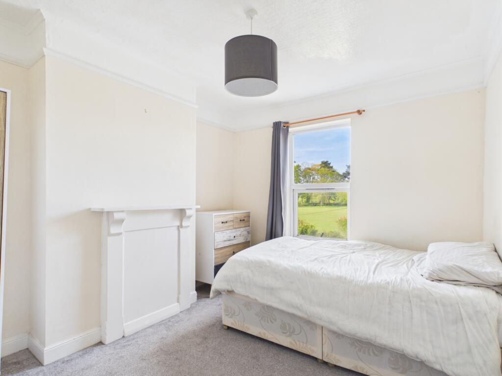 1 bed Mid Terraced House for rent in Cheltenham. From CGT Lettings - Cheltenham