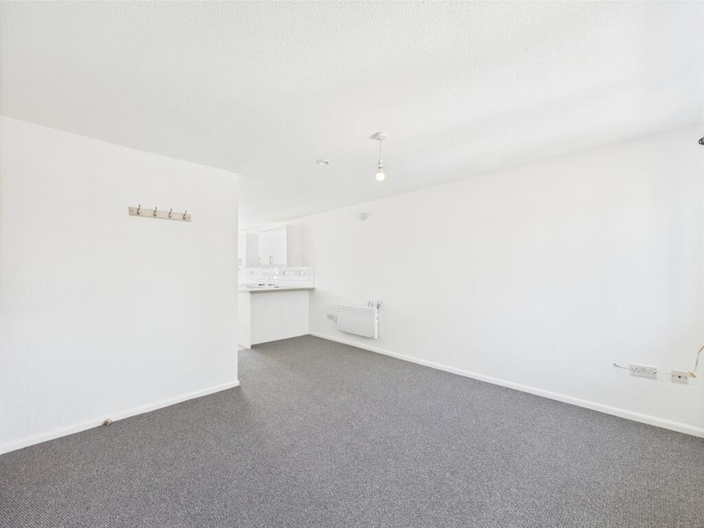 1 bed 1st Floor Flat for rent in Hardwicke. From CGT Lettings - Cheltenham