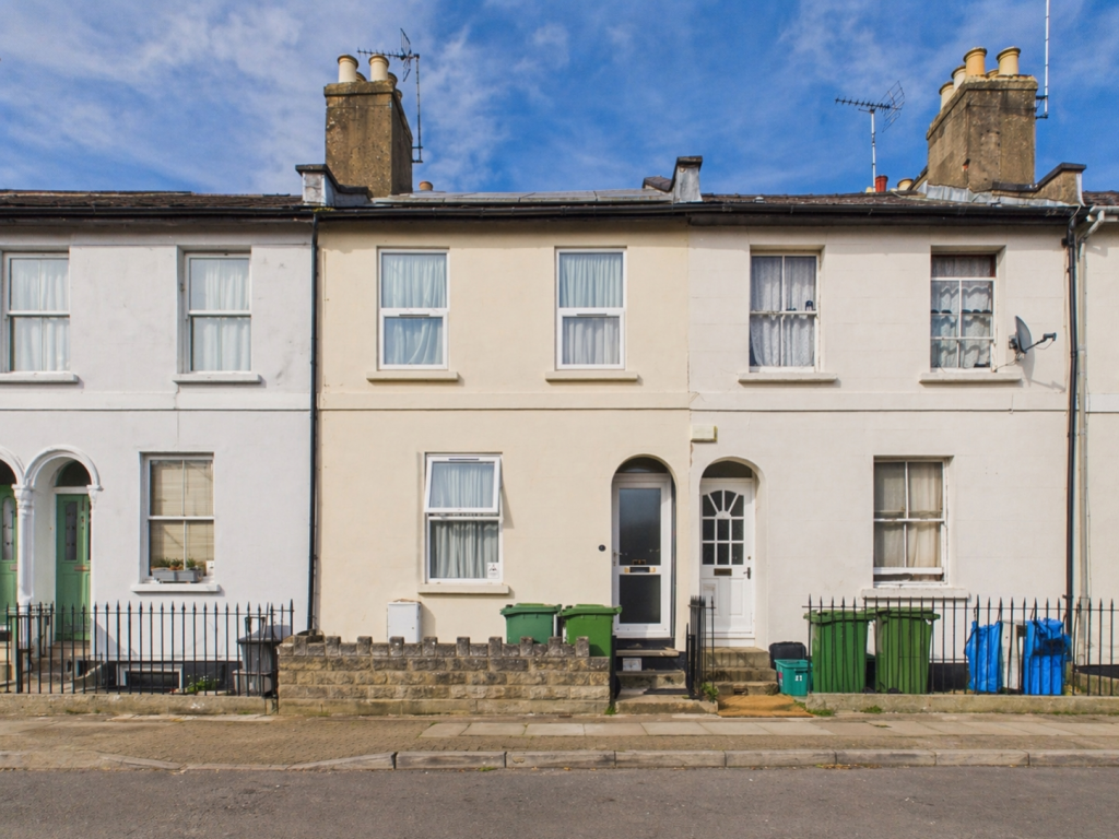 1 bed Mid Terraced House for rent in Cheltenham. From CGT Lettings - Cheltenham